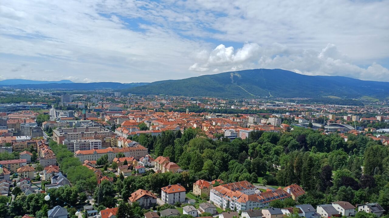 Pohľad na Maribor z kopca Piramida
