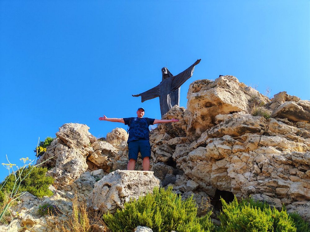 Na vrchole kopca Tas Salvatur Hill (86).