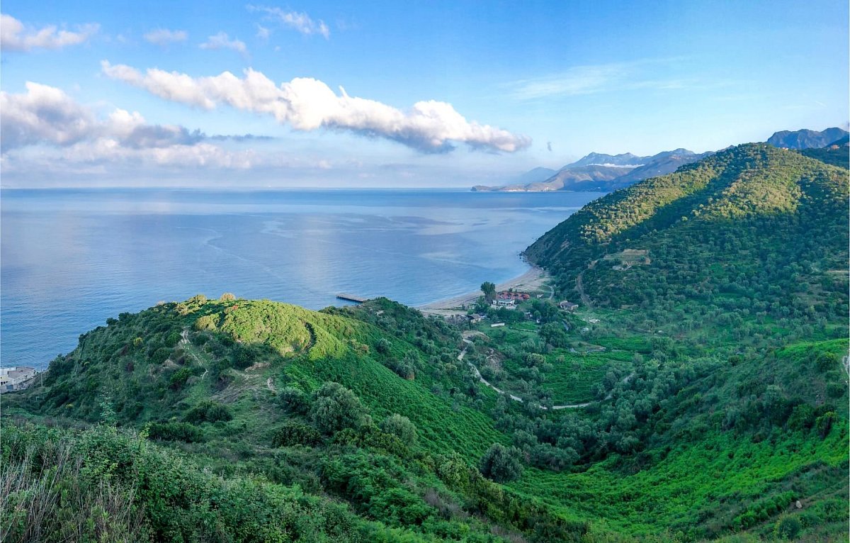 Albanien