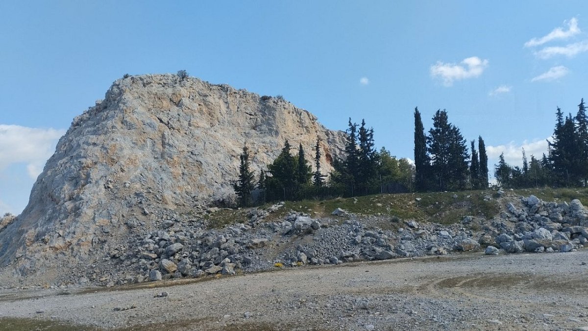 Sail Rock (305&nbsp;m)